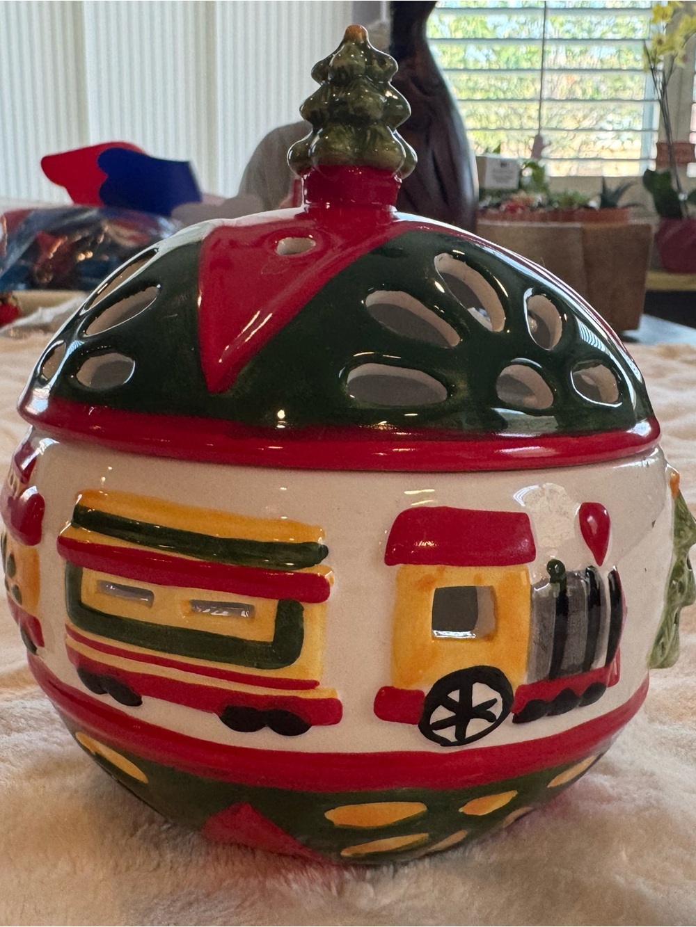 Pfaltzgraff Christmas Heritage Ball Tea Light Holder